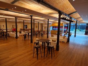 Industrial Stehtisch 2